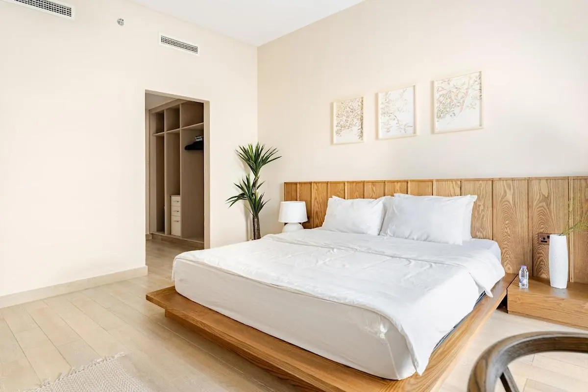 アパート Wabisabi 2Br Stay Walk To Ferrari & Warner Bros アラブ首長国連邦