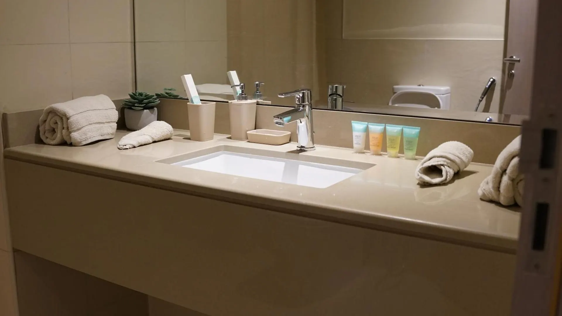 2 Bedroom Apartment Wabi Sabi In Yas Abu Dhabi 0*,