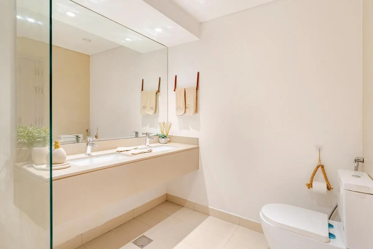 Apartment Wabisabi 2Br Stay Walk To Ferrari & Warner Bros United Arab Emirates