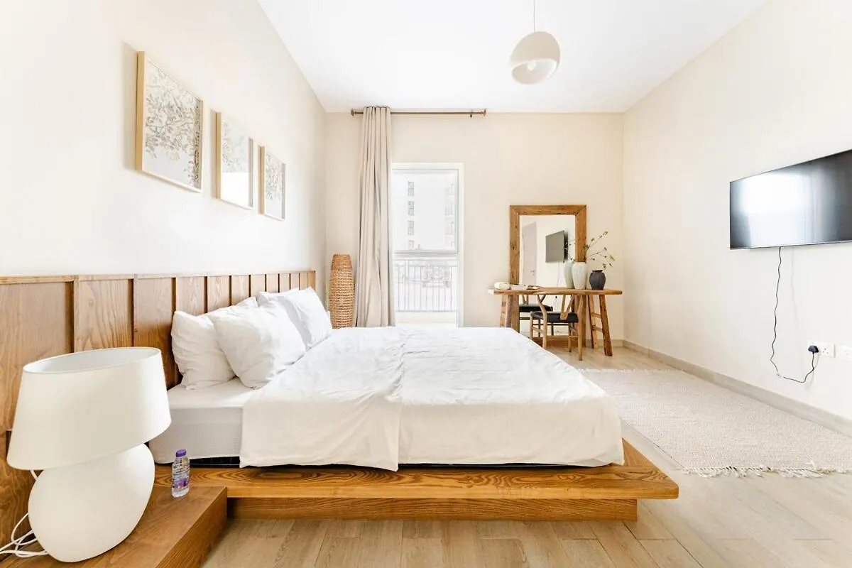 Wabisabi 2Br Stay Walk To Ferrari & Warner Bros Apartment